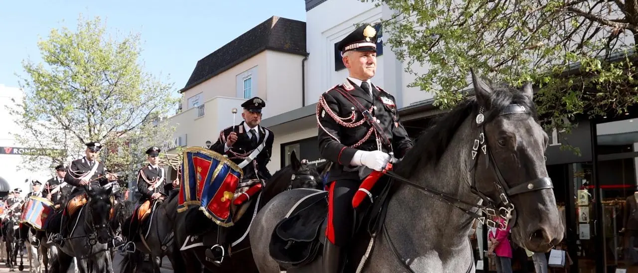 Cosenza, Giornata della terra: i Carabinieri trasformano piazza Kennedy in un villaggio della biodiversità\n