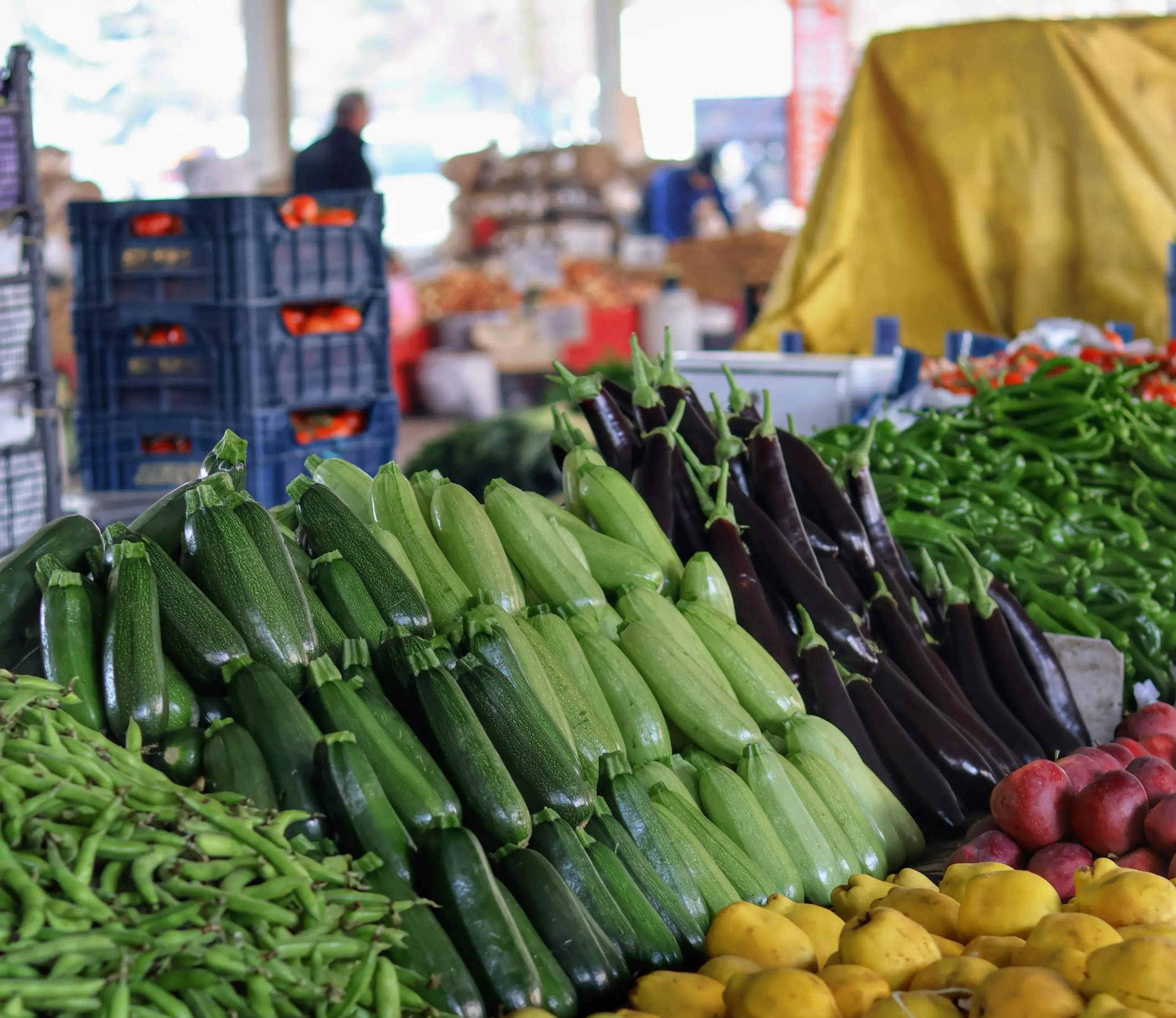 Caro-prezzi, stangata sulla spesa: verdure fino al +21%.\u00A0Rincari anche su carne, uova e acqua minerale\n