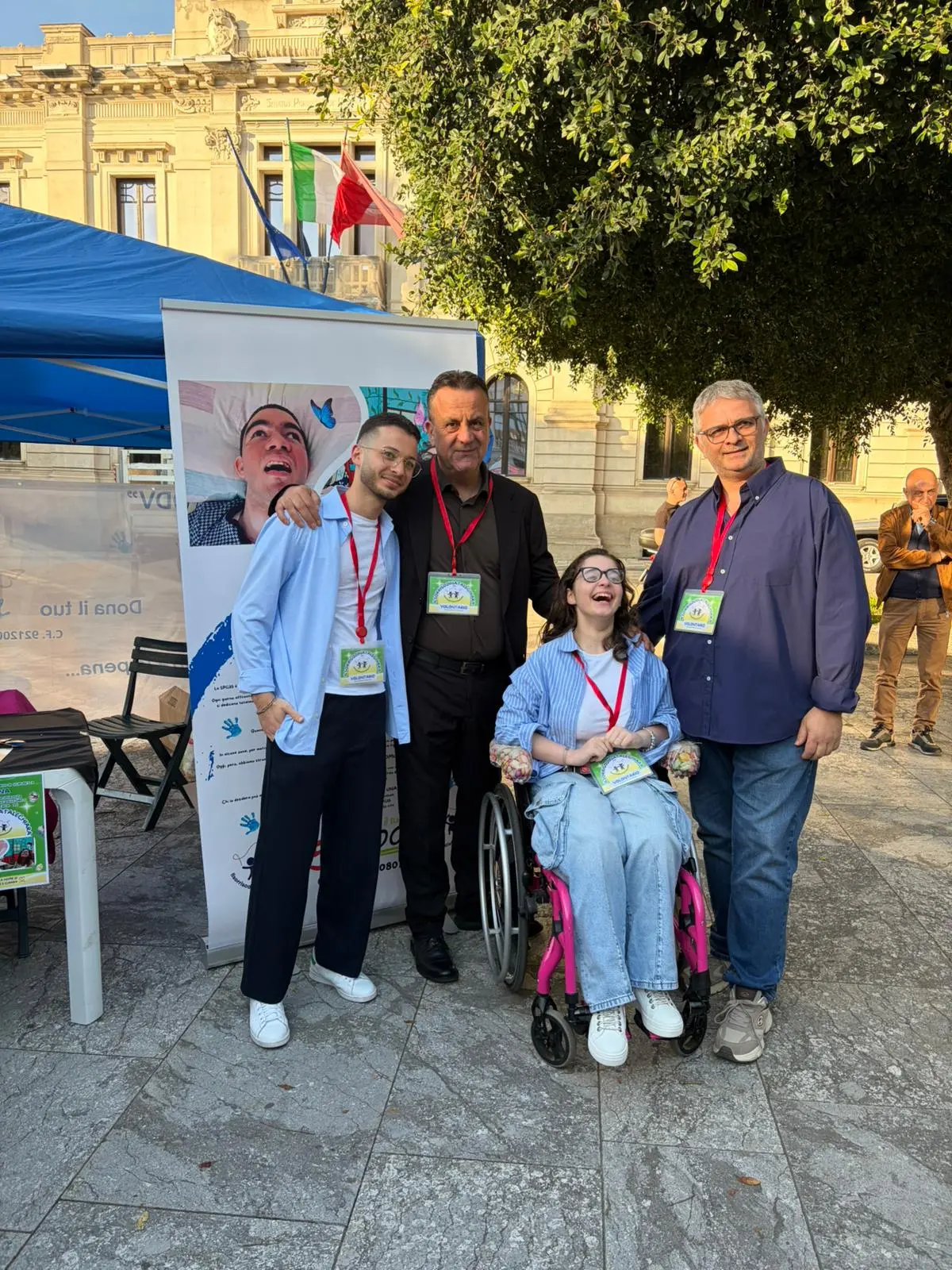 Scirubetta in Piazza Italia,\u00A0protagonista anche l’impegno dell’associazione “Il Sorriso di Natale Chiara” tra emozione e raccolta fondi\n