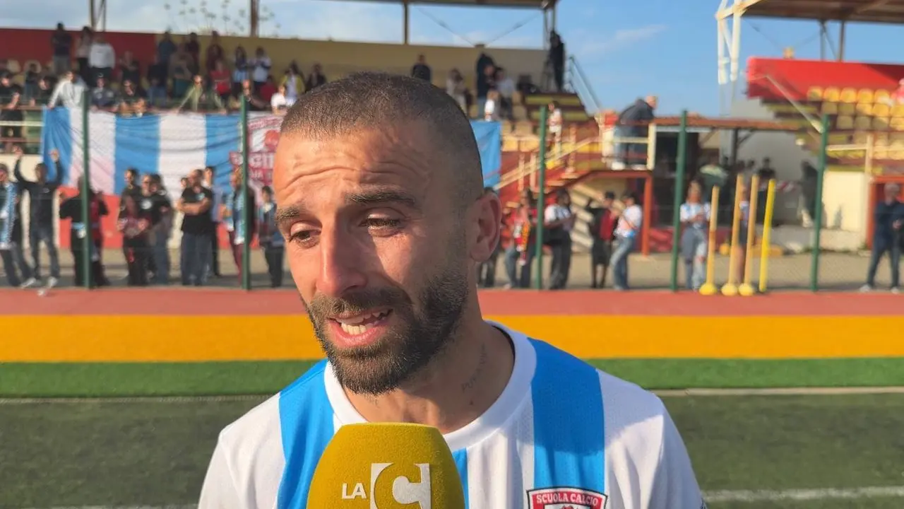 Dalla Prima Categoria alla Serie D, Petrone (cuore di Praia)\u00A0e la dedica che commuove:\u00A0«Per mio padre»\n