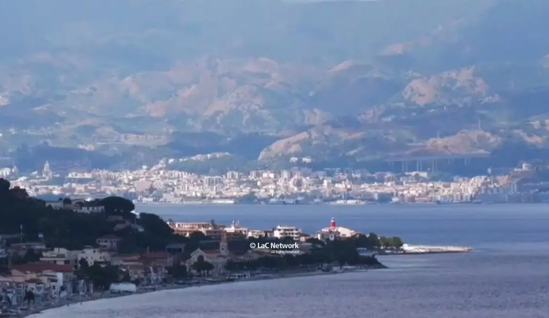 Le marinerie di Calabria e Sicilia contro il caro carburanti: si va verso il blocco dello Stretto di Messina\n