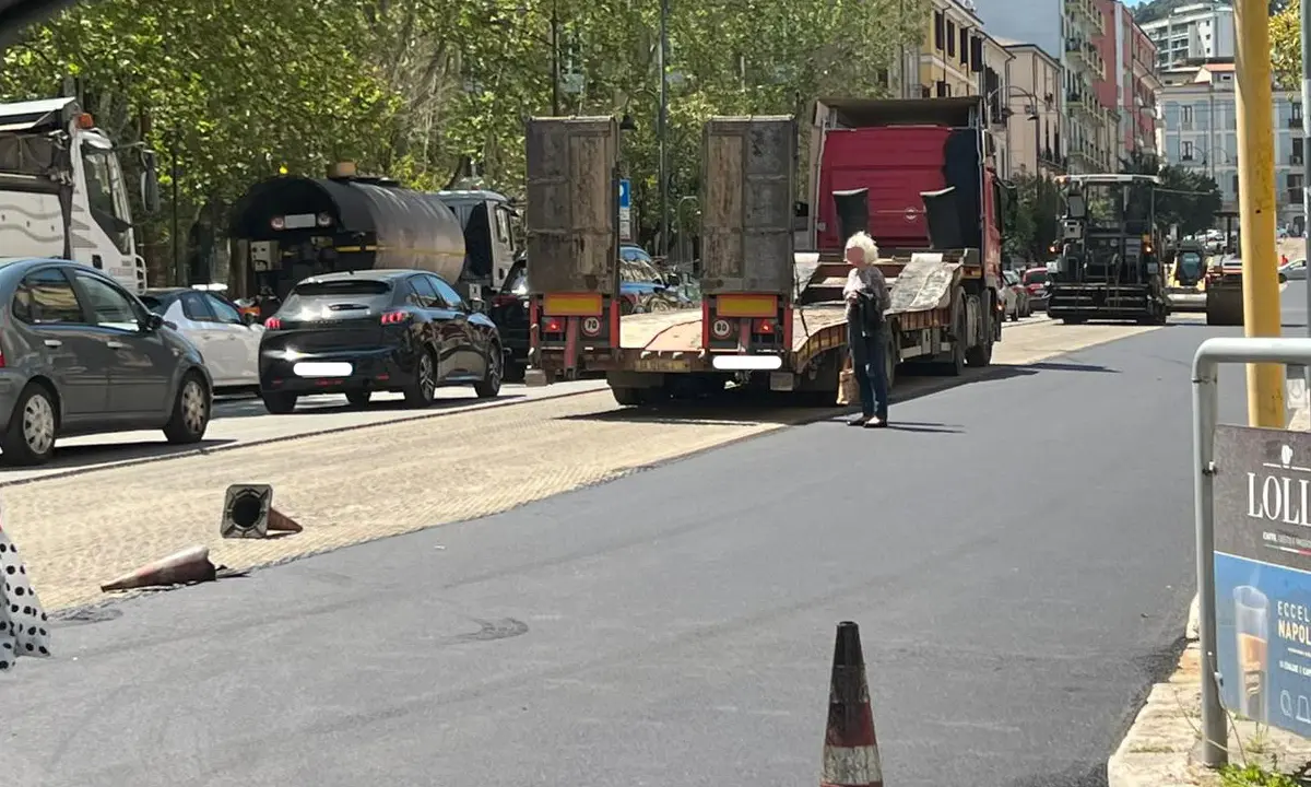 Cosenza, traffico e rallentamenti in centro per una serie di cantieri in contemporanea
