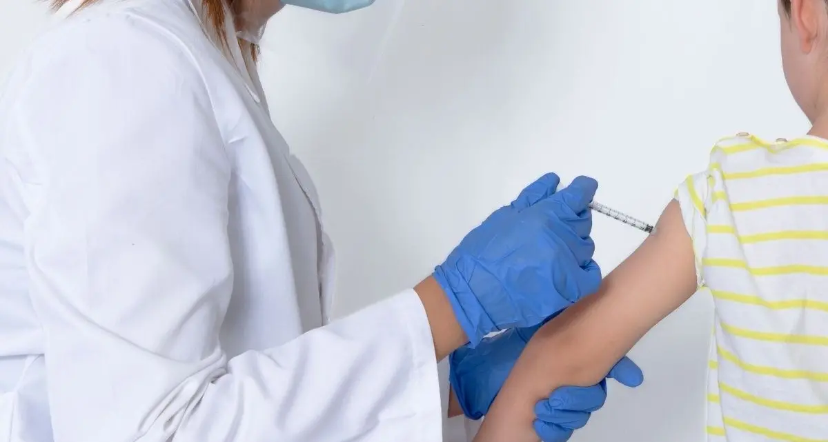 Vaccinazioni in calo in Europa e Asia centrale, mai così tanti casi di pertosse e di morbillo da 27 anni\n