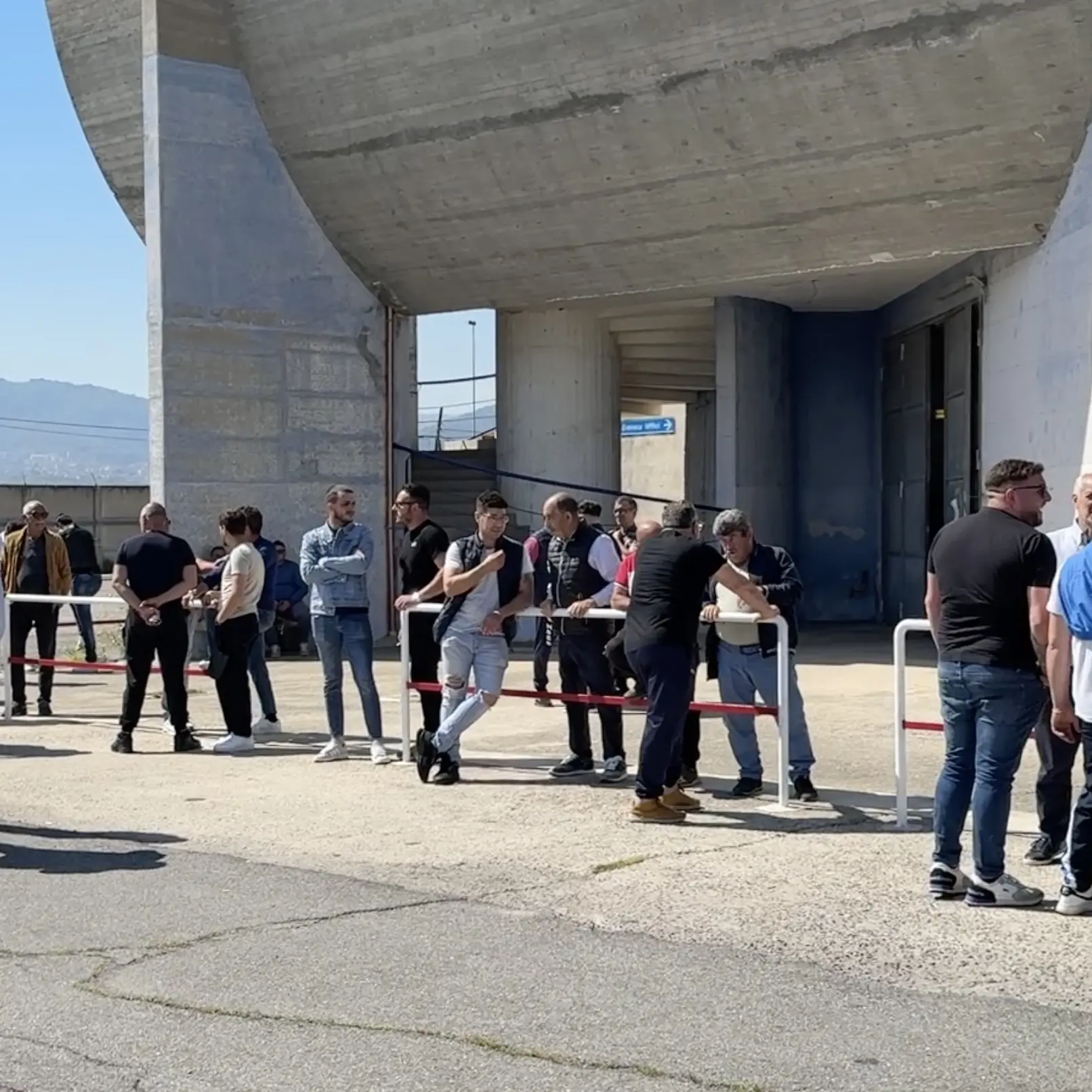 Schiavonea, pescherecci fermi per protesta contro il caro gasolio\n