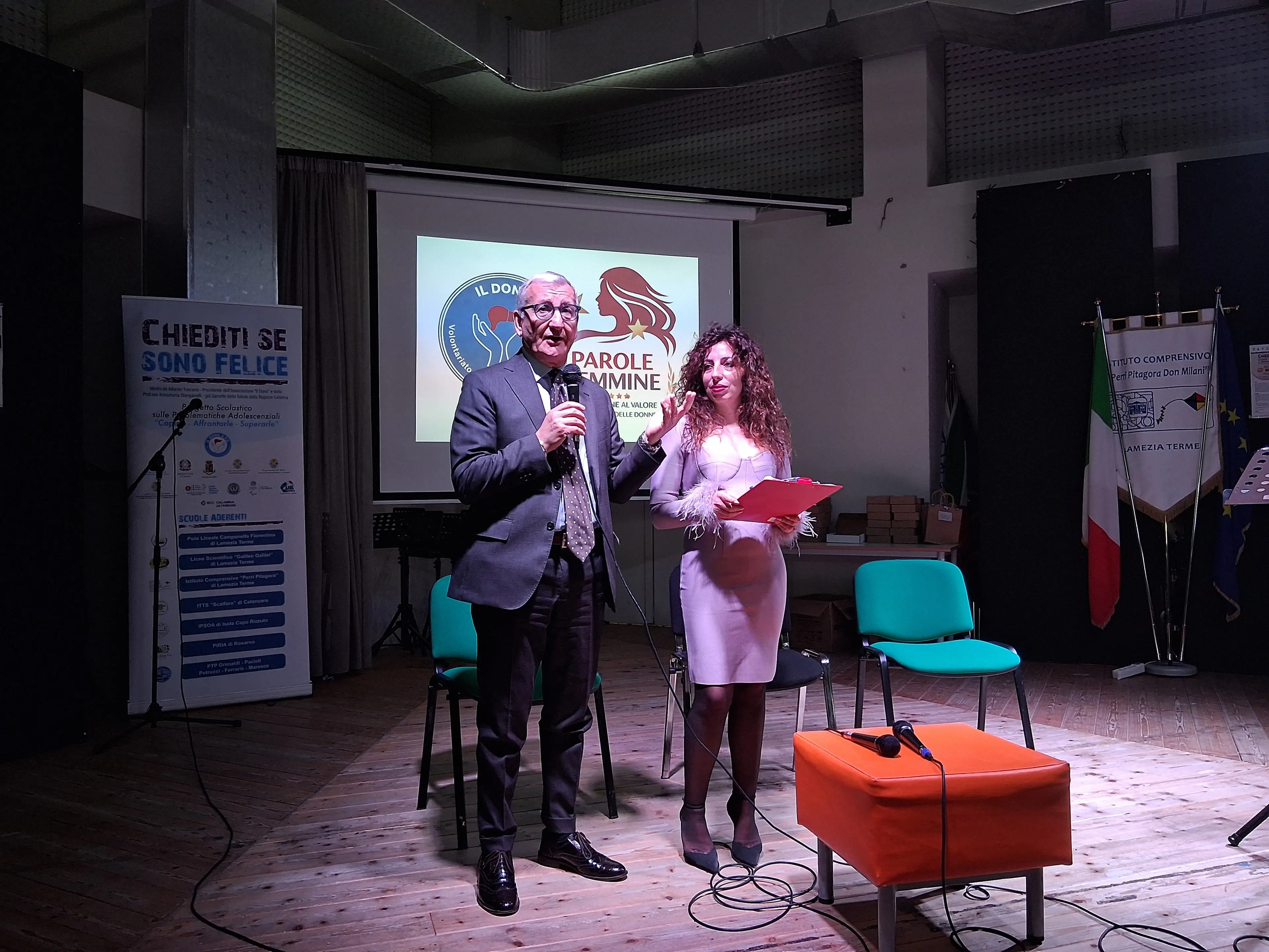 Il coraggio oltre il dolore: a Lamezia Terme le \"Parole femmine\" scuotono le coscienze\n