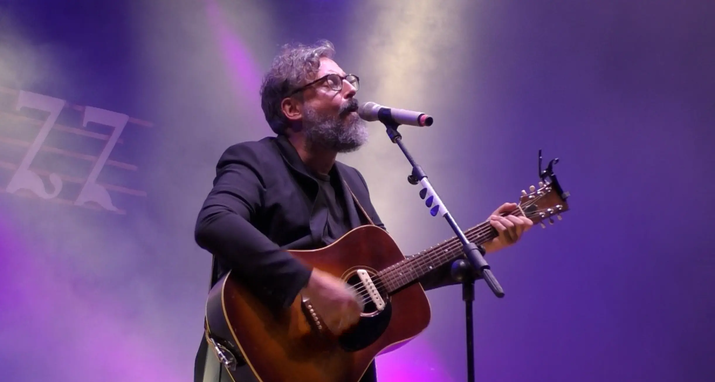 Brunori Sas sceglie il Primo Maggio alternativo: sarà sul palco di Taranto con Subsonica e Gemitaiz\n