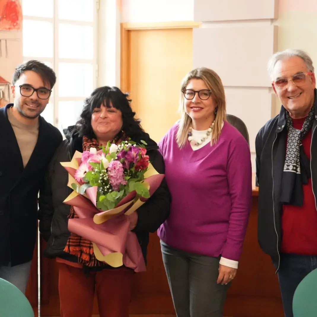 “Volare con la Sedia”: presentato a Palazzo dei Bruzi il libro di poesie scritto dagli ospiti del Centro “Crisalide”\n