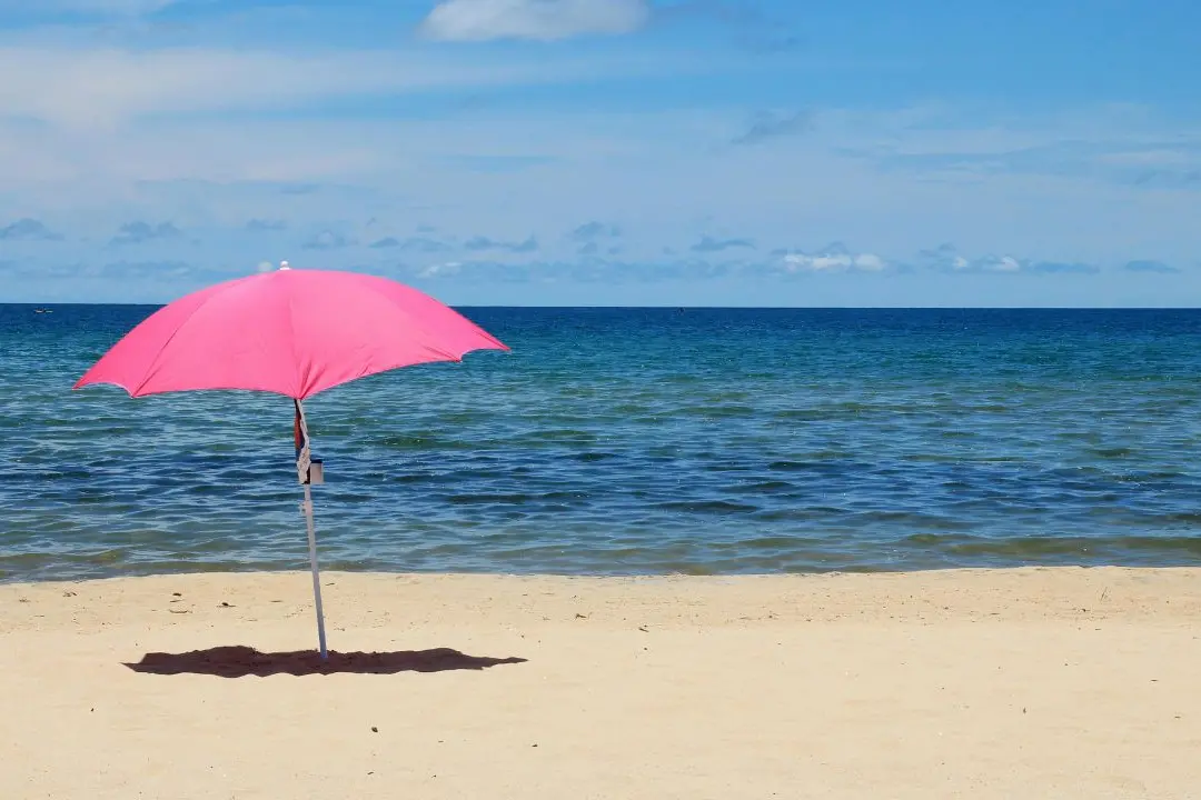 Calabria pronta all’estate\u00A0ma la paura è nei cieli: voli a rischio e turismo appeso alla guerra in Iran\n