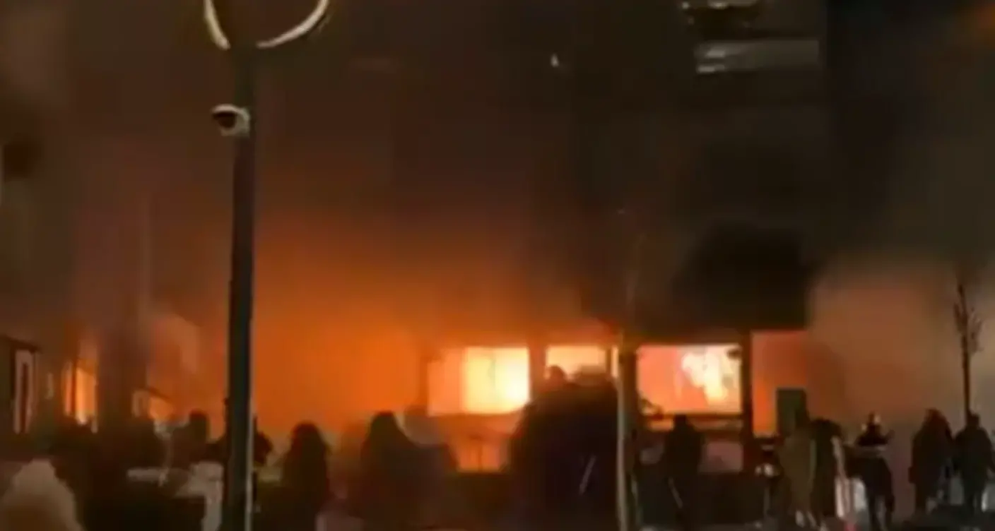 Ragazzi feriti nell’incendio a Le Costellation, arrivano le fatture dall’ospedale svizzero\n