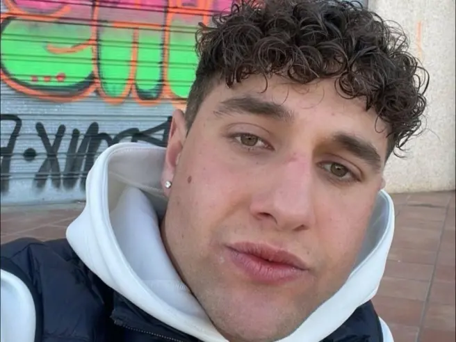 Giovane ucciso in garage a Vasto, arrestato il padre: lo ha colpito tre volte con un'ascia\n
