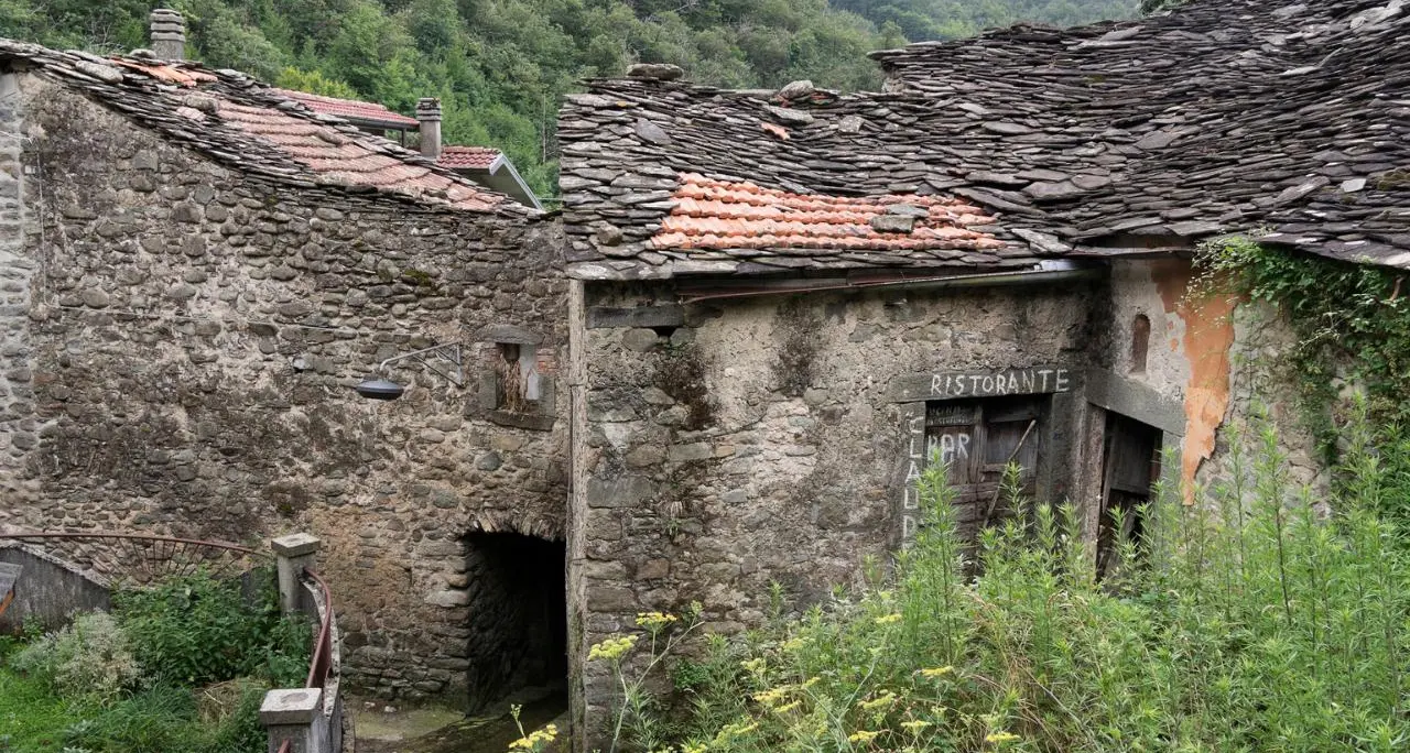 Spopolamento, la lenta agonia del Vibonese: in 33 anni persi 30mila residenti, record a Polia (-78%)\n