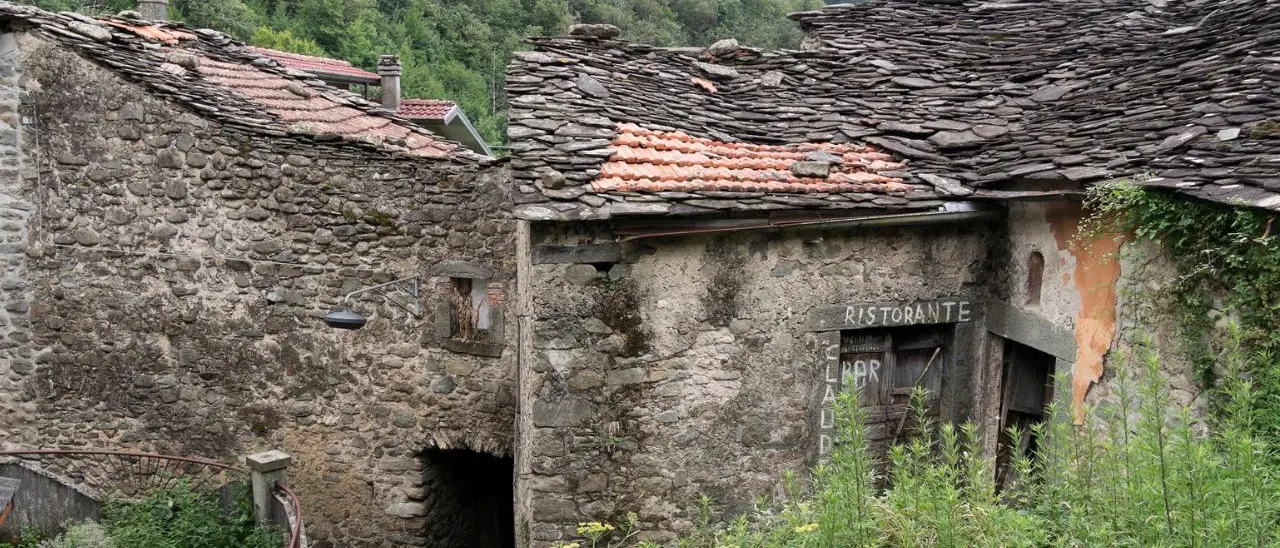 Spopolamento, la lenta agonia del Vibonese: in 33 anni persi 30mila residenti, record a Polia (-78%)\n