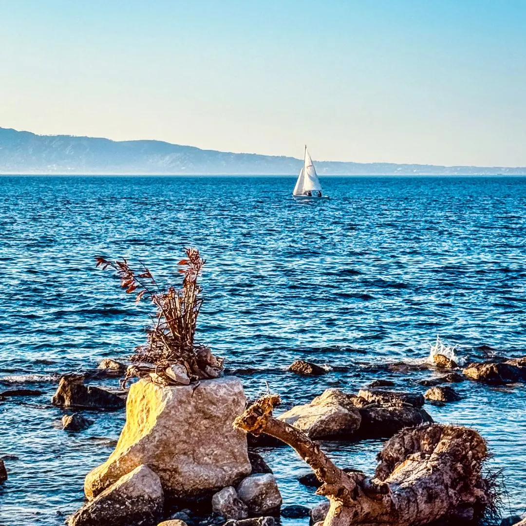 Dove il mare incontra i ricordi\n