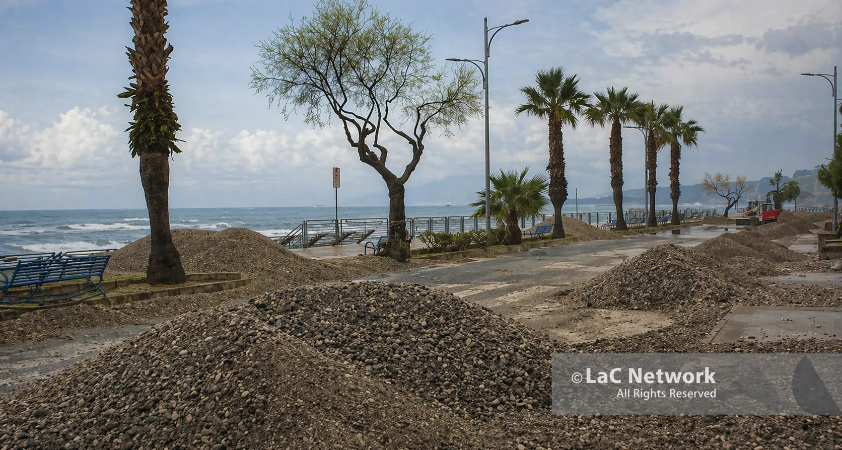 In Calabria l’estate partirà in ritardo: negli stabilimenti colpiti dal ciclone Harry «lavori a rilento e clima di sfiducia»\n