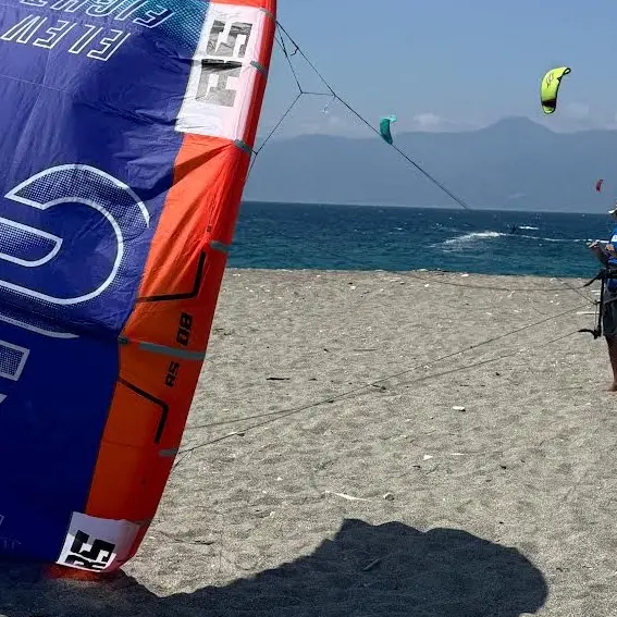 A Punta Pellaro apre la scuola di Kitesurf\u00A0e Wingfoil\n