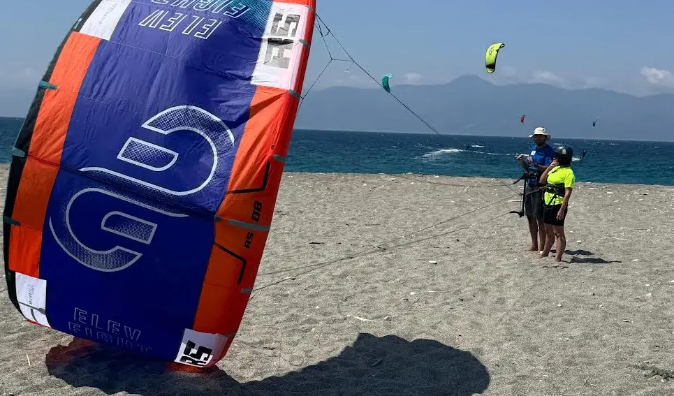 A Punta Pellaro apre la scuola di Kitesurf\u00A0e Wingfoil\n