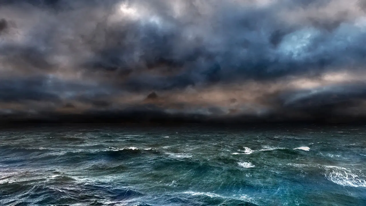 Goccia fredda sull’Italia: dopo il caldo anomalo arrivano temporali, grandine e vento forte a fine aprile\n