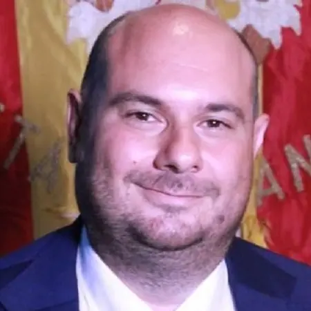 Capellupo: “Intitolare il plesso scolastico di Piano Casa a don Dino Piraino è un atto di memoria e identità per Catanzaro”\n