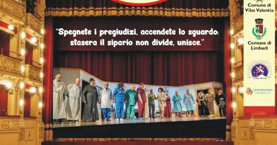 Successo a Vibo per lo spettacolo con Raul Bova. Nel prossimo appuntamento la commedia Occhjiu non vidi, cori non doli\n