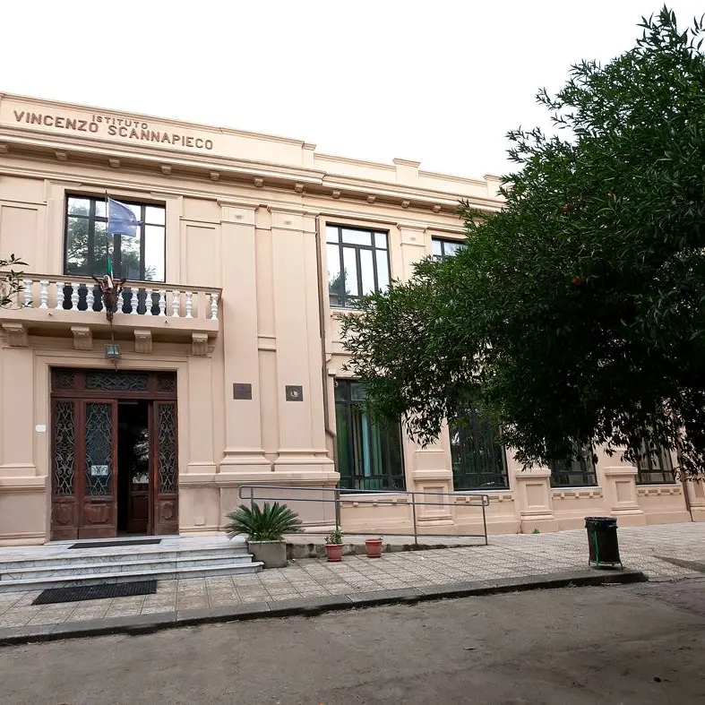 Locri, liceo classico ancora chiuso dopo l’allagamento: giovedì sopralluogo\n