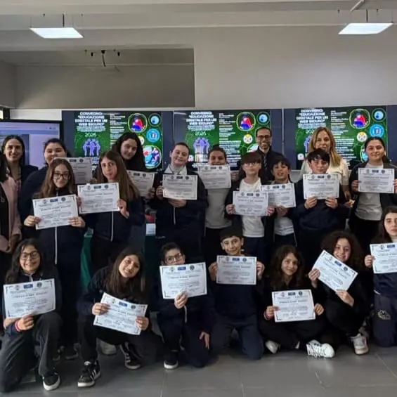 Catona, Cyberbullismo ascuola e famiglie insieme per un web più sicuro\n