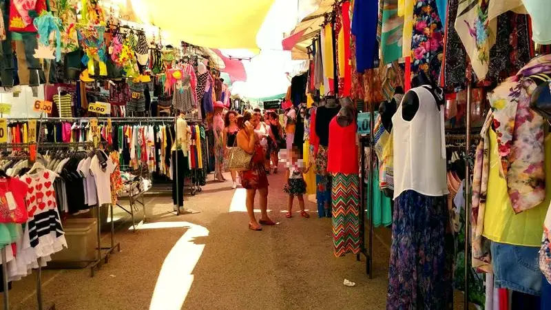 Mercato settimanale a Vibo Marina, le opposizioni chiedono che torni nel centro della frazione: «Adesso ci sono le condizioni»\n