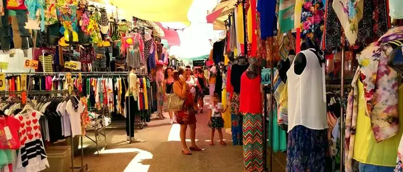 Mercato settimanale a Vibo Marina, le opposizioni chiedono che torni nel centro della frazione: «Adesso ci sono le condizioni»\n