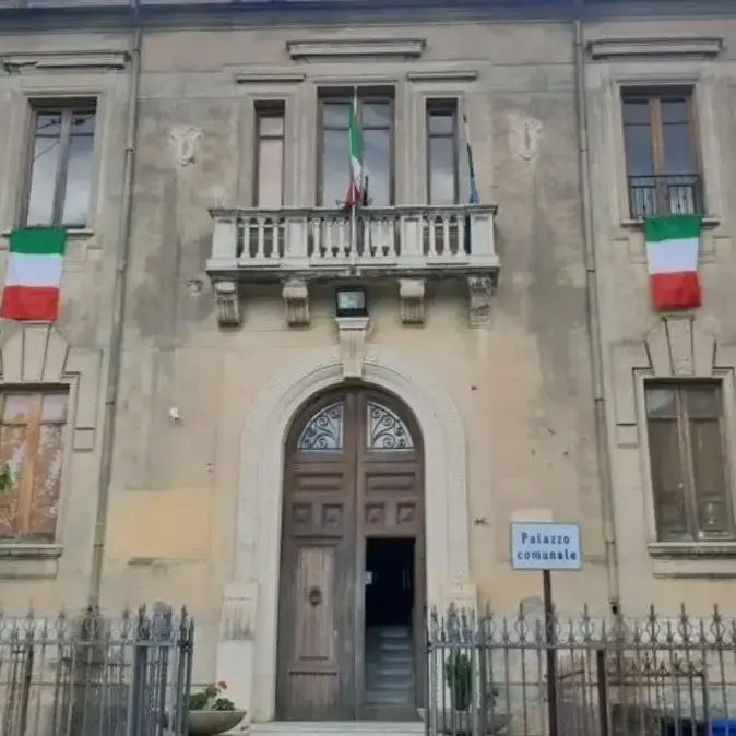 Palestra scuola primaria Caulonia Marina, verso il nuovo appalto\u00A0\n