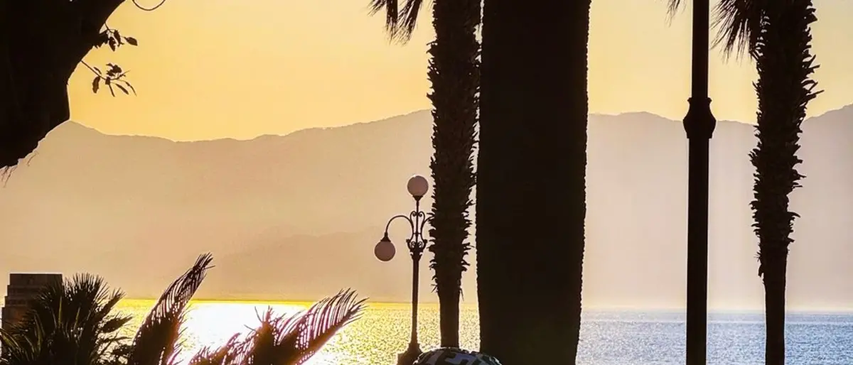 Dove il tramonto si perde nei pensieri\n