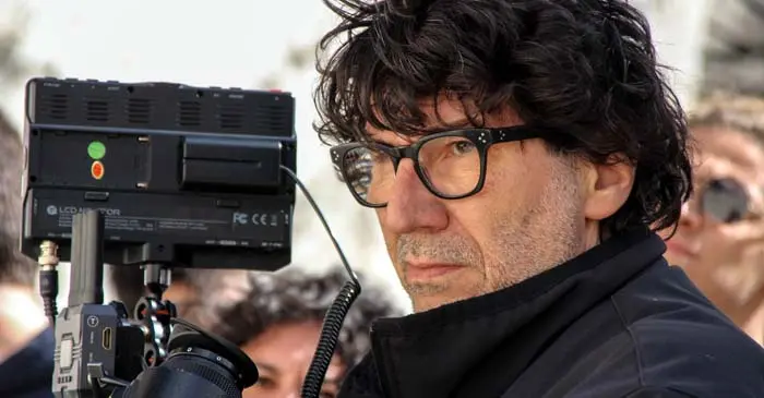 Rende celebra Fellini al Cinema Santa Chiara: Ciprì «Impossibile imitarlo, resta un maestro dell’immaginario»\n