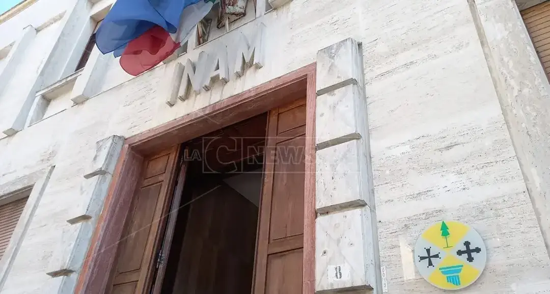 Bff Bank-Asp di Cosenza, la lettera che riapre i conti e l’ombra dei doppi pagamenti sulla maxi transazione da 39 milioni\n