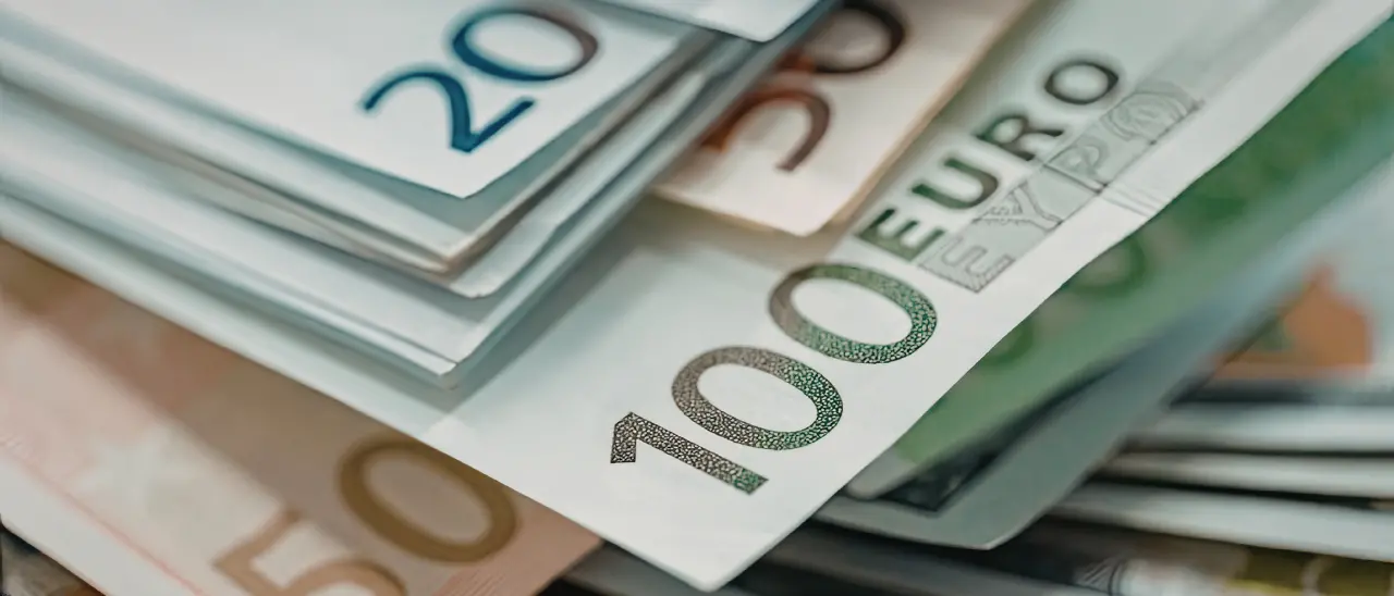 La Bce prepara nuove banconote, ecco come sarà la nuova grafica. Addio a quella da 500 euro\n
