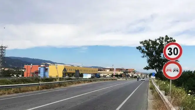 Statale 18:\u00A0l’incubo quotidiano dell’Alto Tirreno Cosentino tra traffico, ritardi e assenza di visione\n