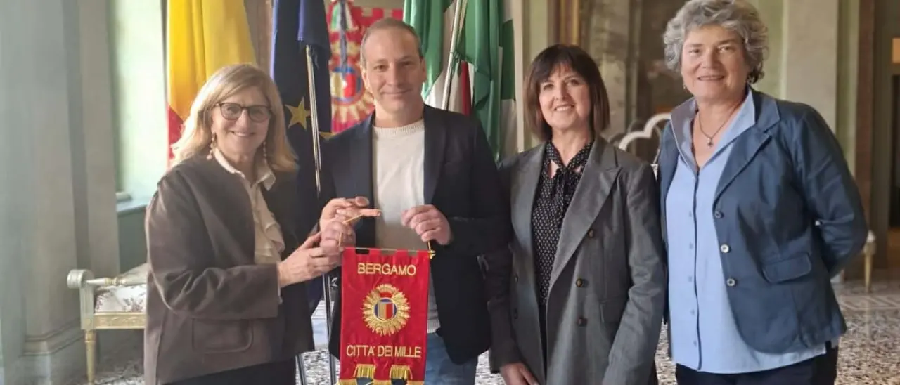 Il grazie della città di Bergamo al prof vibonese che ha salvato uno studente mentre si stava buttando dalla finestra\n
