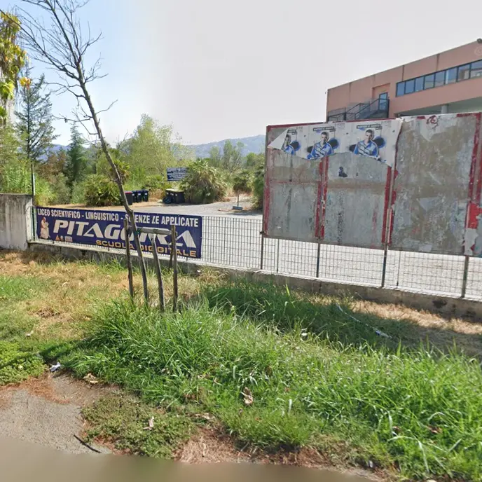 Rende, trasporto pubblico nel caos: fermate precarie e interrogazioni senza risposta\n