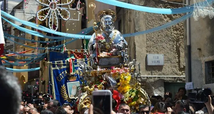 Paola celebra San Francesco: il programma dei solenni festeggiamenti dal 24 aprile al 4 maggio\n