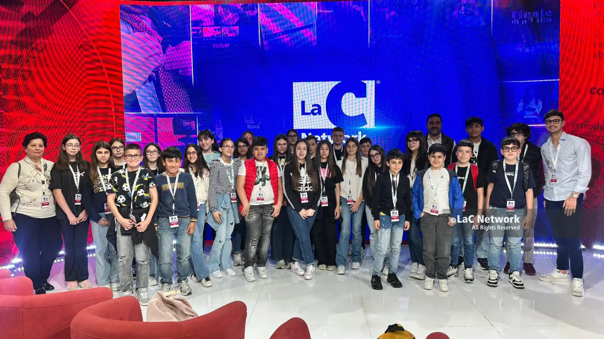 A tu per tu con il mondo dell’informazione: gli studenti dell’Istituto “Terrana” di Ardore in visita agli studi di LaC\n