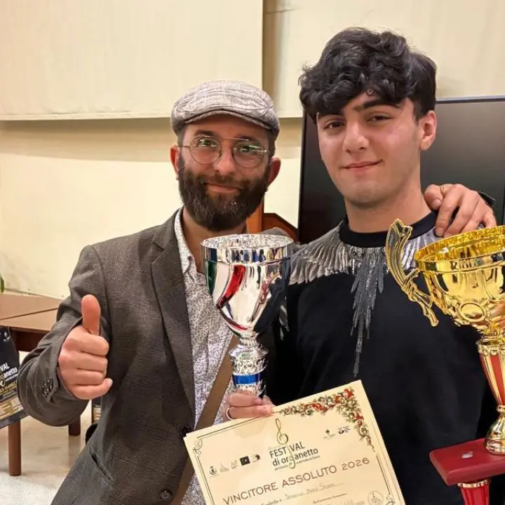 Un calabrese ai Mondiali di organetto,\u00A015enne di Acri stacca il pass per la Francia e sogna in grande\n