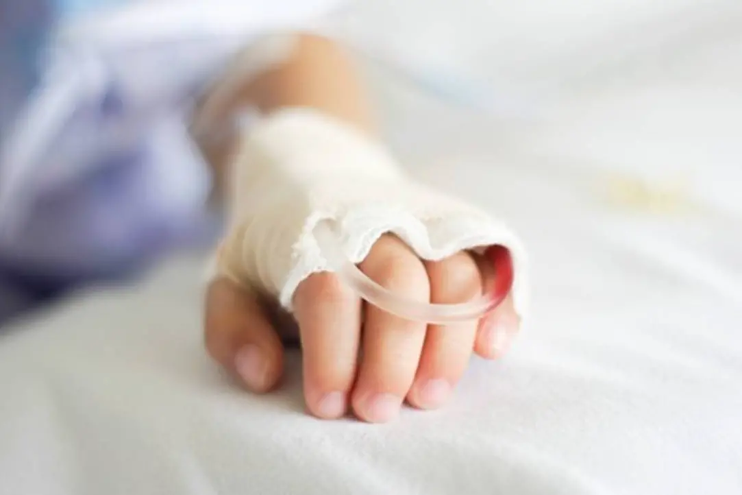 Maria Luce lotta per la vita, la bambina sopravvissuta sarà trasferita a Genova: è\u00A0in gravissime condizioni\n