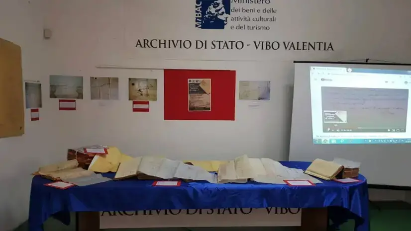 Giornata mondiale del libro, l'Archivio di Stato di Vibo Valentia celebra la cultura con “Le donne sono isole”\n