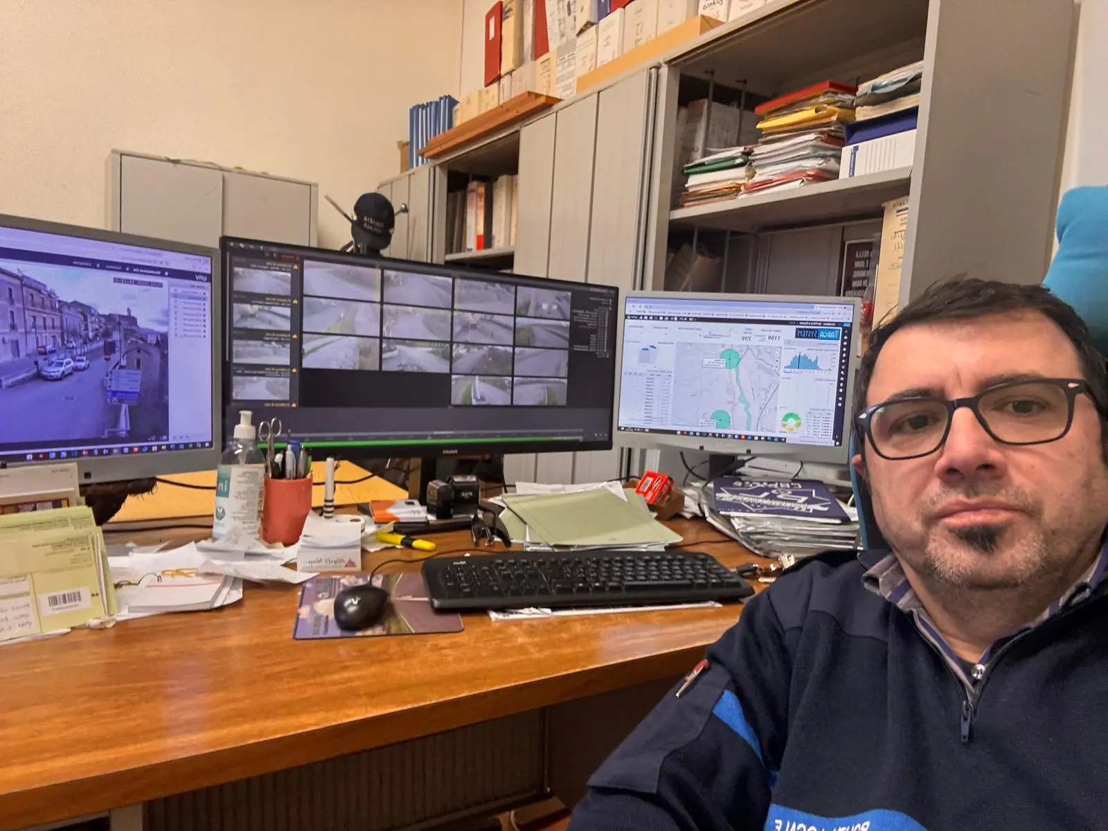 San Pietro in Guarano, individuato uno zozzone con le telecamere di sicurezza che abbandonava rifiuti\n