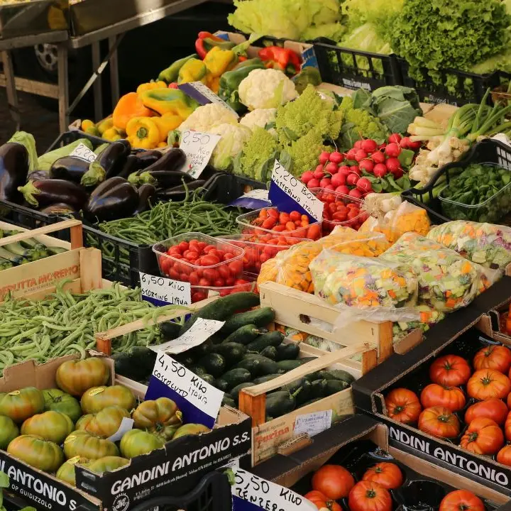 Vibo, mercato regolare anche il 25 aprile: confermato l’appuntamento del sabato\n