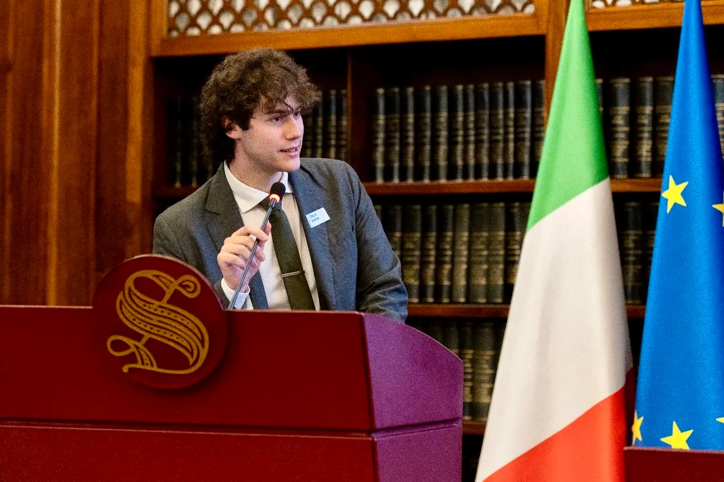 Reddito di merito, uno studente calabrese contesta i criteri: «Così si creano disuguaglianze»\n