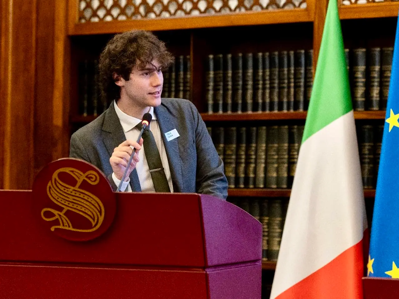 Reddito di merito, uno studente calabrese contesta i criteri: «Così si creano disuguaglianze»