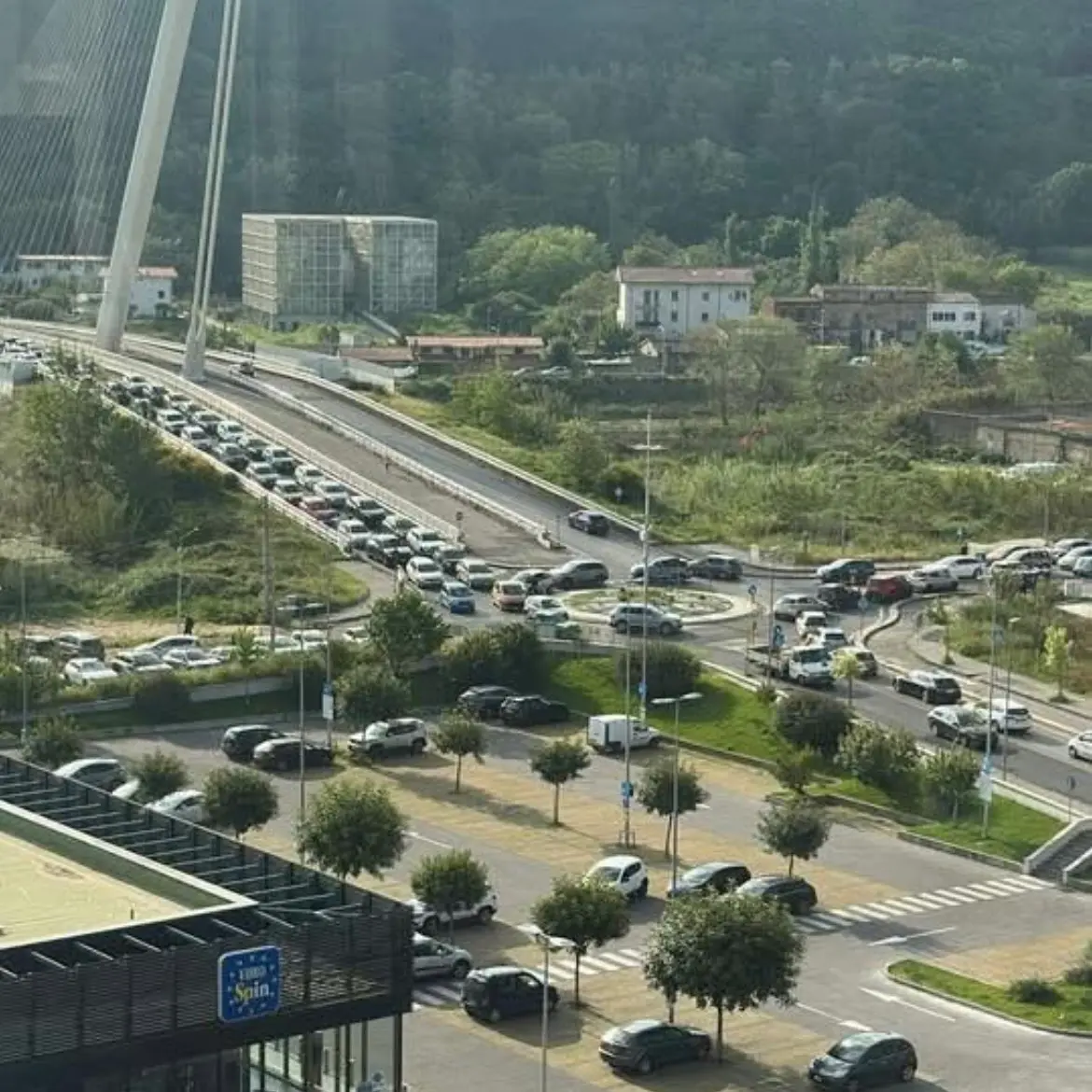 Cosenza, cantieri e caos traffico: l’opposizione attacca Caruso, «Il problema è il silenzio dell’amministrazione»\n