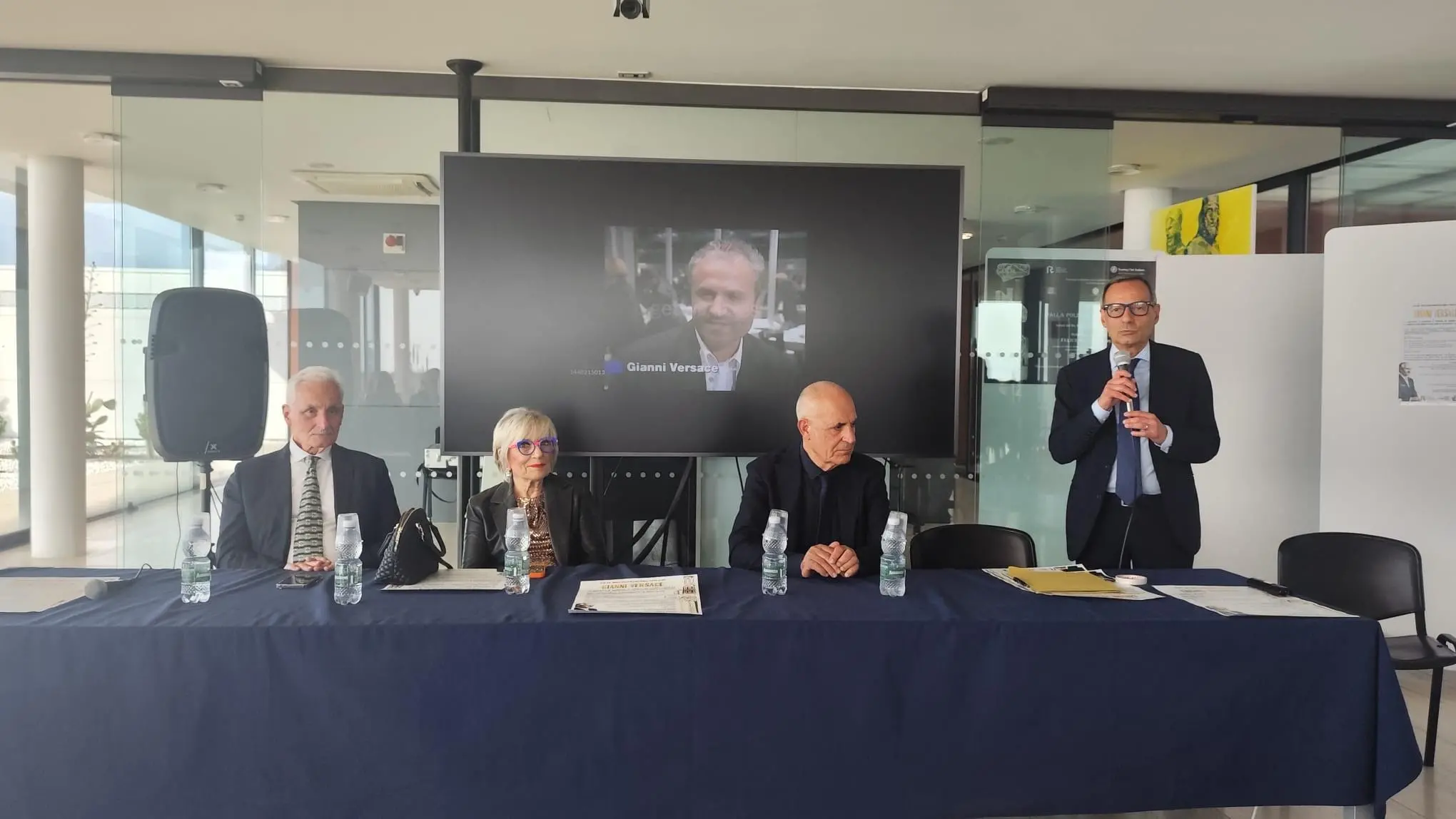 Evento su Gianni Versace al MarRc, Battaglia: «Museo del mare a lui intitolato come un luogo simbolico che racconta apertura, contaminazione e bellezza»\n