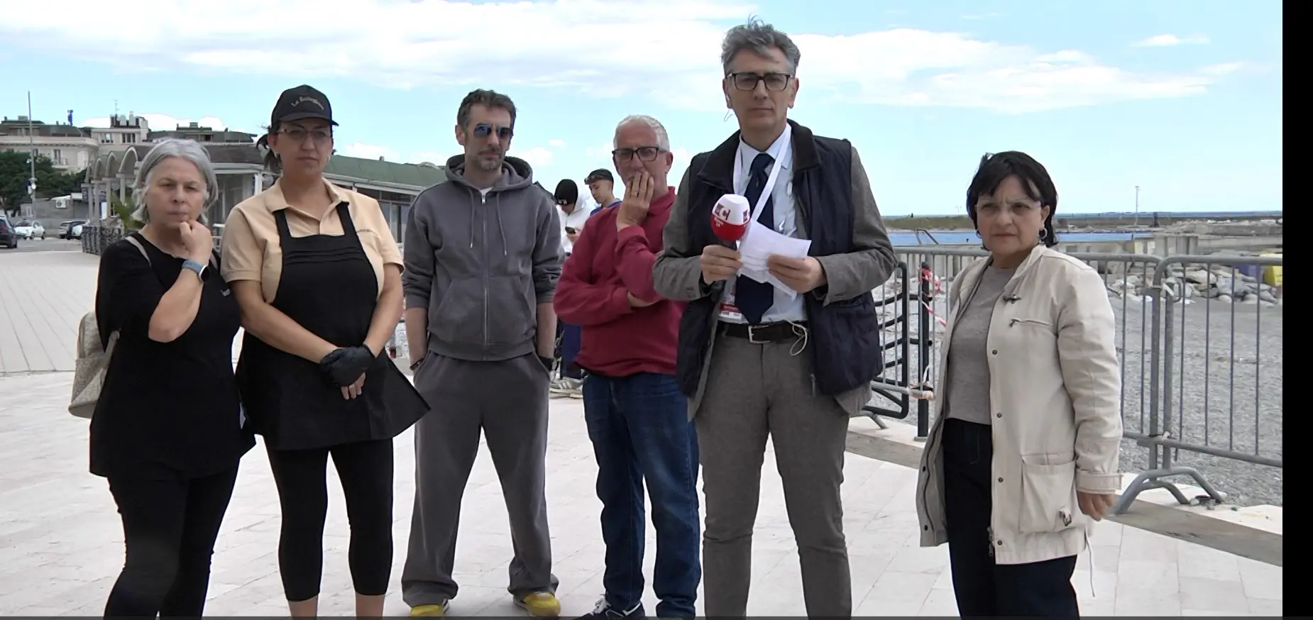 Catanzaro, a Lido le proteste per i ristori in ritardo, poi le news dalla Cittadella: nuova ed ultima richiesta per bonifici immediati\n