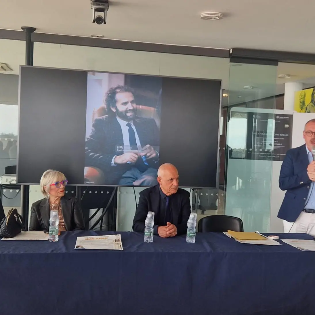 L’esperienza reggina di Gianni Versace rivive al Museo archeologico. Versace: «Continuare il percorso di valorizzazione dell’eredità culturale»\n