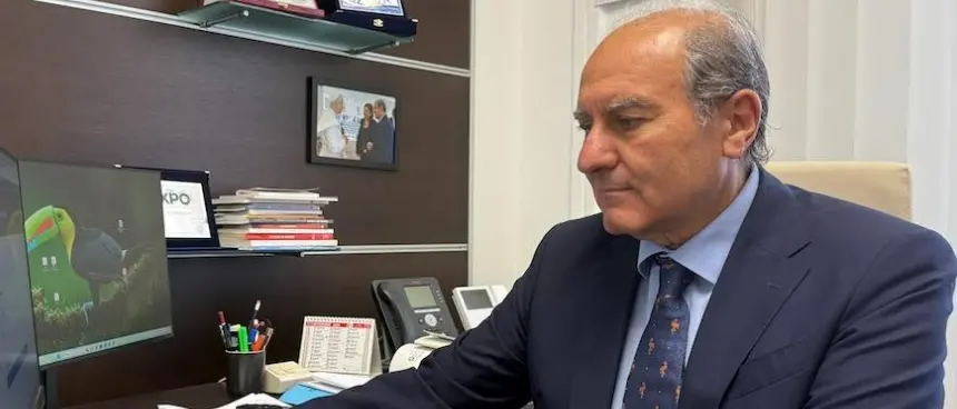 Aggressione a Cosenza, dirigente dell’Asp colpito da un dipendente nel centro città\n