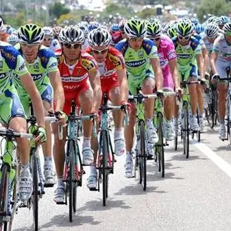 Giro d’Italia: incontro con commercianti e operatori balneari in vista della tappa del 12 maggio (LINK)\n